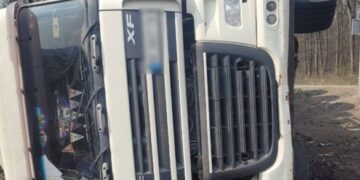 На Уманщині перекинулась вантажівка