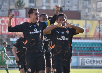 «Шахтер» уверенно обыграл «Оболонь» в 22 туре УПЛ