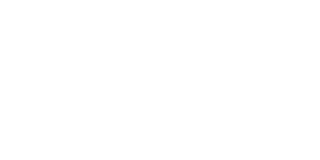 Співробітники ХОКАРС розчищають територію Херсона від повалених дерев