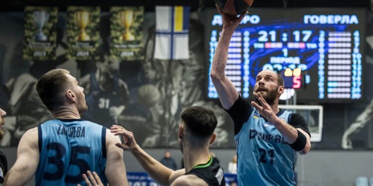 Станіслав Тимофеєнко зіграв історичний матч в Суперлізі Favbеt – Федерація баскетболу України