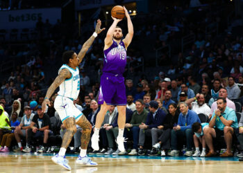 Святослав Михайлюк зіграв 16 хвилин проти Шарлотт – Федерація баскетболу України