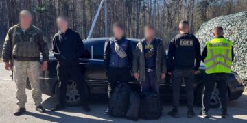 Товариш підвіз машиною: на блокпості затримали двох чоловіків, які хотіли незаконно перетнути кордон | Журнал Житомира