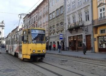 Трагедія у Львові:  під колесами трамвая загинув чоловік
