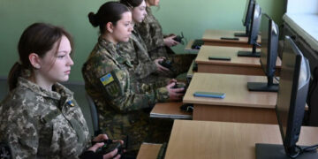 У Баранівській громаді відкрили осередок «Захист України» для школярів | Журнал Житомира