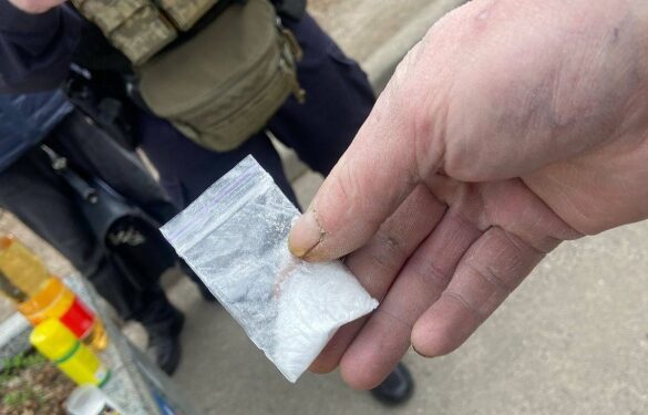 У Черкасах на одній з вулиць виявили чоловіка з наркотиками