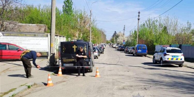 У Шепетівці фургон наїхав на пенсіонерку: вона померла в лікарні —Хмельнитчина