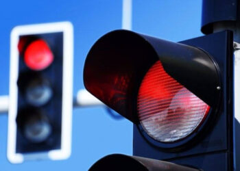 У Запоріжжі водія, який проїхав на червоне світло, знайшли завдяки соцмережам – чоловіка оштрафували за порушення | Новости Запорожья