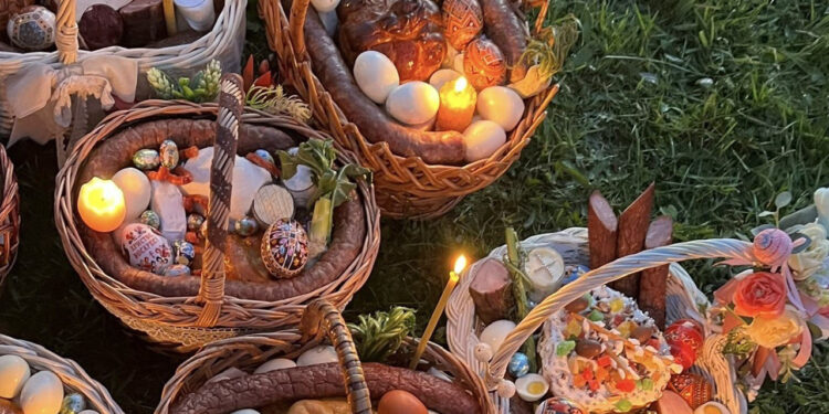 Великодній кошик: священник з Івано-Франківська розповів, що не варто освячувати