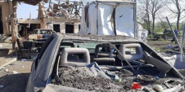 Вибиті вікна, двері та побиті дахи: на Хмельниччині фіксують наслідки атаки —Хмельнитчина