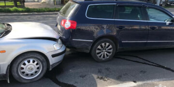 Винуватець аварії мав ознаки сп’яніння: в Івано-Франківську зіткнулись два авто (ФОТОФАКТ)