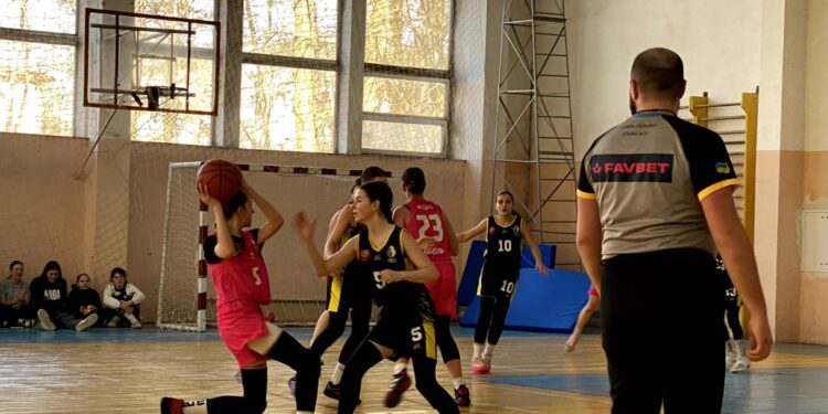 ВЮБЛ серед дівчат 2011 року: у Львові пройшли чотири матчі першого етапу – Федерація баскетболу України