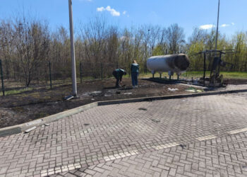 Внаслідок нічної атаки дрона по Шевченківському районі Запоріжжя 14 квітня, утворилось значне забруднення – екологи відібрали зразки ґрунту | Новости Запорожья