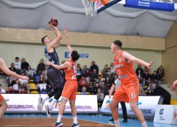 Вольова перемога Дніпра в другому матчі півфіналу проти Черкаських Мавп: фотогалерея – Федерація баскетболу України