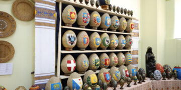 Зафіксували рекорд: в Івано-Франківську відкрили виставку писанок з гербами України (ФОТО)
