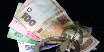 Житель Чигирина намагався дати хабар поліцейським, щоб уникнути адміністративного покарання 