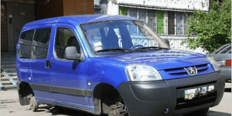 Зняли колеса з авто: покрокова інструкція, що робити і як уникнути – Дніпро оперативний