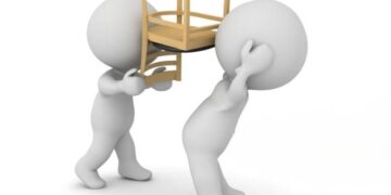 ​Чоловік у Шепетівці вдарив працівника ТЦК стільцем по голові —Хмельнитчина