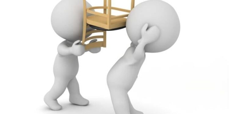 ​Чоловік у Шепетівці вдарив працівника ТЦК стільцем по голові —Хмельнитчина