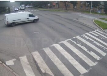 17-річний скутерист у Черкасах наїхав на пішохода — Новости Черкасс