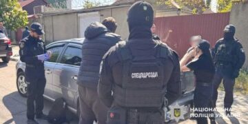 70 тисяч доларів США задля уникнення мобілізації: у Миколаєві поліцейські затримали підозрюваних у вимаганні » Миколаївський Оглядач