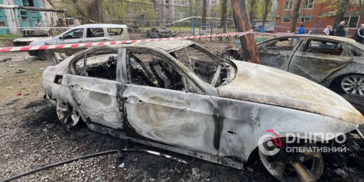 Авто знищило обстрілом: що робити та куди звертатися | |