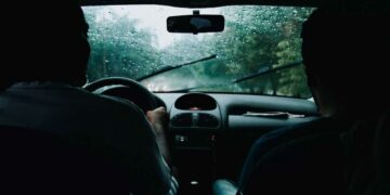 Безпека дорожнього руху при поганій видимості: поради для всіх – Дніпро оперативний