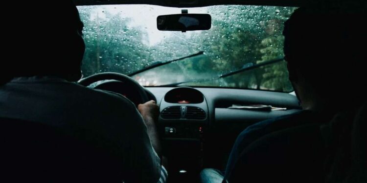 Безпека дорожнього руху при поганій видимості: поради для всіх – Дніпро оперативний