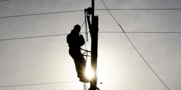 Через негоду на Полтавщині зникло світло у понад тисячі споживачів