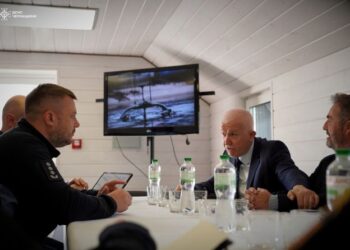 Черкаські рятувальники переймали досвід підводного розмінування у колег із Франції — Новости Черкасс