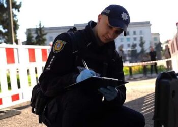 Чоловіка, який атакував поліцейських на Куликовому полі в Одесі, відправили під варту без застави :: Інтент :: Суспільно-політичне видання:: Регіональна мережа якісної журналістики