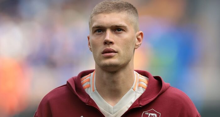 Довбик назвал условие, из-за которого покинет «Рому»