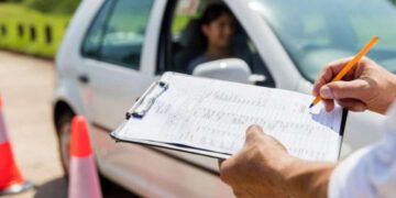 Іспит на права: майбутнім водіям готують зміни | |