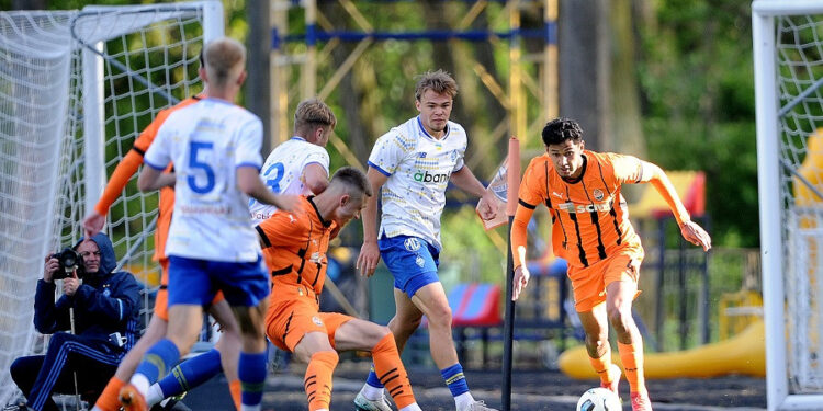 Юнаки «Шахтаря» та «Динамо» повторили рекорд Чемпіонату U-19 за кількістю вилучень