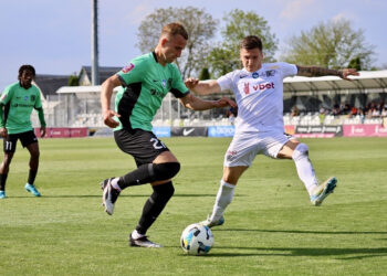 «Колос» та «Ворскла» майже без точних ударів по воротах завершили матч нульовою нічиєю