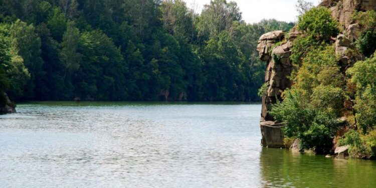 Маловоддя Тетерева: критичні показники стану річки у створі поста Житомир | Журнал Житомира