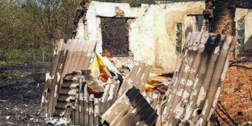 Масштабні пожежі на Львівщині: згоріли 11 дачних будинків