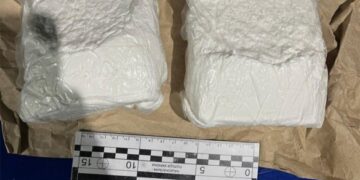 Мав при собі 2 кілограми “амфетаміну”: у Кам’янці наркокур’єр збував наркотики поштою