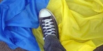 На Черкащині засудили чоловіка за наругу над Державним Прапором та зберігання наркотиків