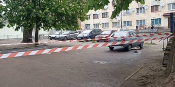 На Житомирщині уламок «шахеда» армії РФ впав між двома багатоповерхівками | Журнал Житомира