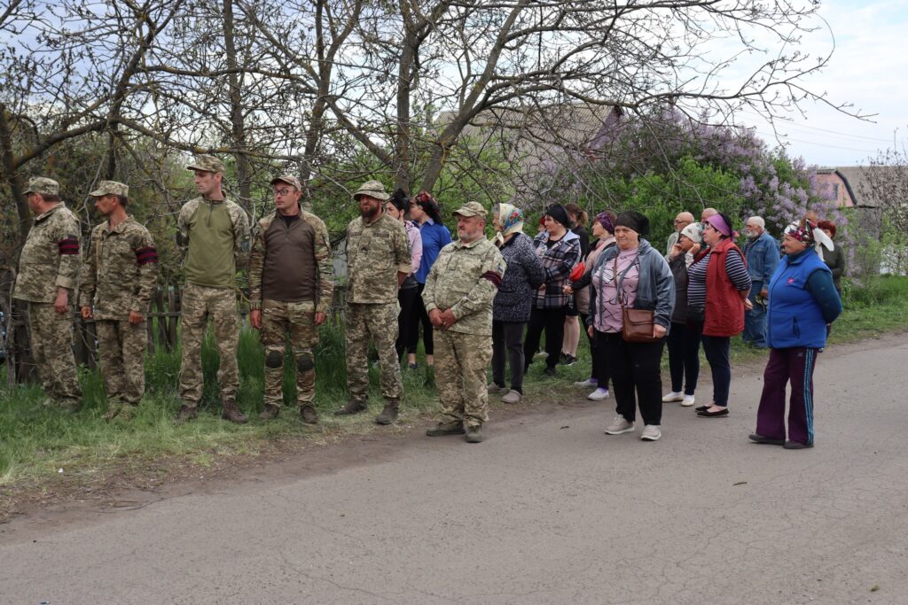 Уродженець донецької Макіївки захищав небо над Полтавщиною у лавах ЗСУ. Олександр Шарлай особисто збив два дрони. Воїна поховали 1 травня.