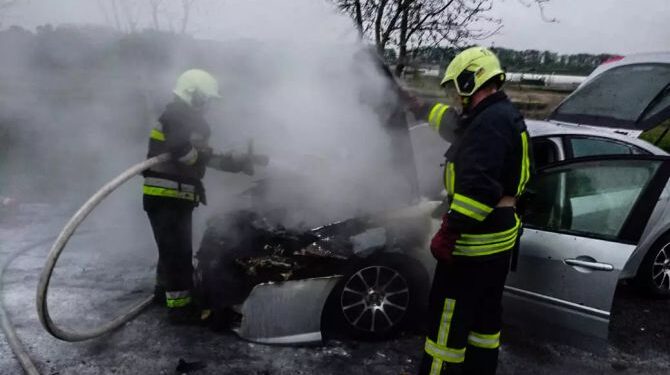 Під час руху у Шполі спалахнув автомобіль — Новини Черкащіни