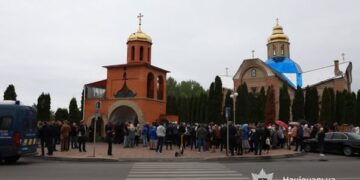 Поліція Черкас забезпечує правопорядок біля храму на Митниці — Новости Черкасс