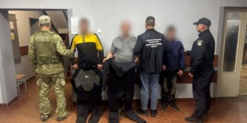 Прикордонники з пострілами затримували втікачів, які намагалися перепливти Тису: серед них був і черкащанин