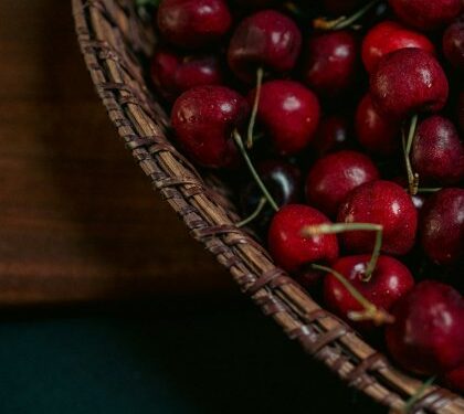 Рекордні ціни на черешню у Львові через імпорт та заморозки