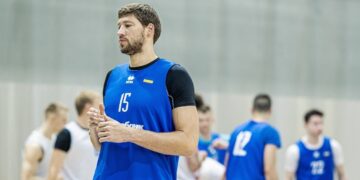 Рекордсмен збірної України В’ячеслав Кравцов продовжить професійну карʼєру – Федерація баскетболу України