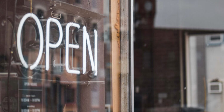 Ресторанний бізнес в Україні: відкриття кафе та ресторанів в різних містах і вибір постачальників продуктів