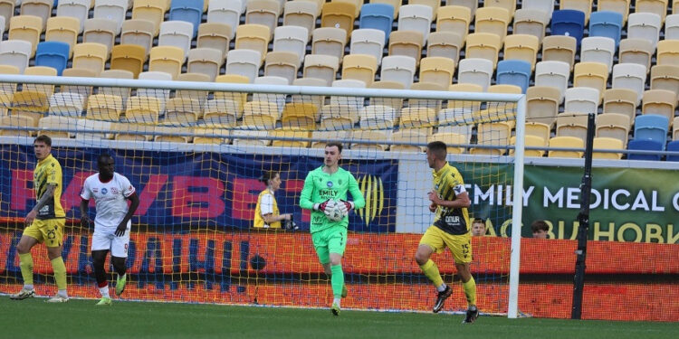 «Рух» наблизився до клубного рекорду за довжиною домашнього серіалу без перемог