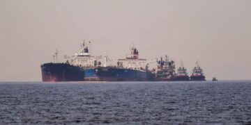 Санкції проти «тіньового флоту»: Велика Британія «привітала» Путіна на 9 травня – Экономика