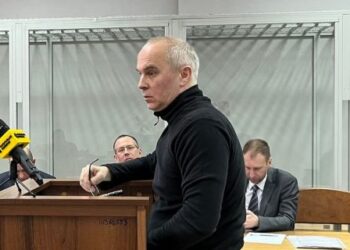 Суд продовжив Шуфричу запобіжний захід: нардепа доставлять у лікарню під конвоєм