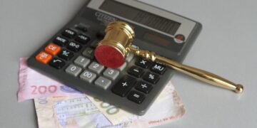 Судовий збір залежатиме від доходу громадян: апеляція — до 21 тисячі гривень, касація — до 30 тисяч гривень – Экономика